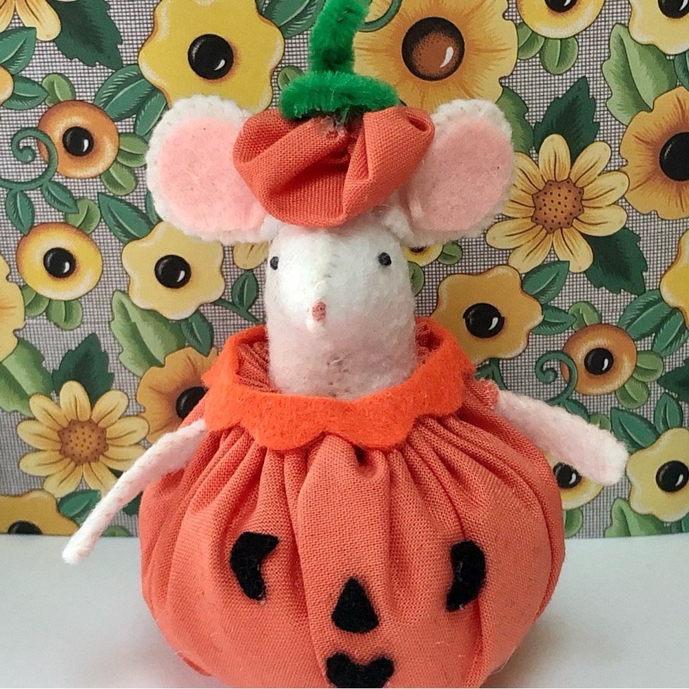 Pumpkin Costume Felt mouse Art Doll Halloween charcuterie cake topper - Picture 4 of 10
